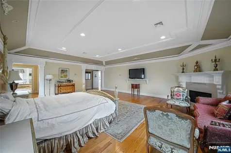 21 Priscilla Lane Englewood Cliffs NJ 07632