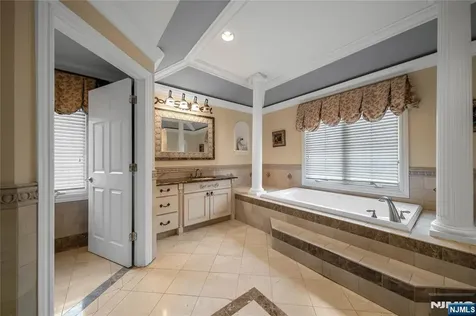 21 Priscilla Lane Englewood Cliffs NJ 07632