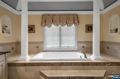 21 Priscilla Lane Englewood Cliffs NJ 07632