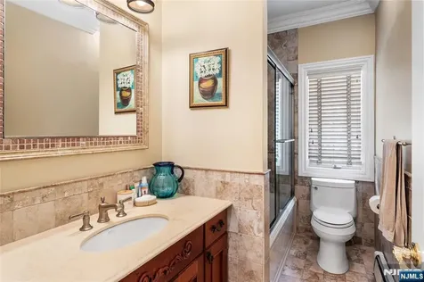 21 Priscilla Lane Englewood Cliffs NJ 07632