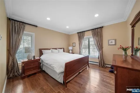 21 Priscilla Lane Englewood Cliffs NJ 07632