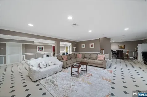 21 Priscilla Lane Englewood Cliffs NJ 07632