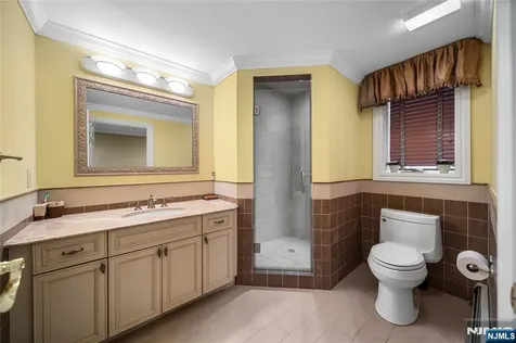 21 Priscilla Lane Englewood Cliffs NJ 07632