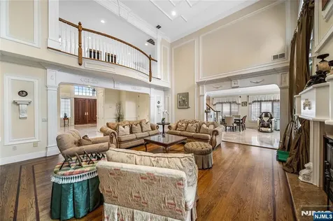 21 Priscilla Lane Englewood Cliffs NJ 07632