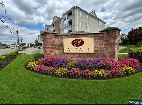 523 Bushes Lane Elmwood Park NJ 07407