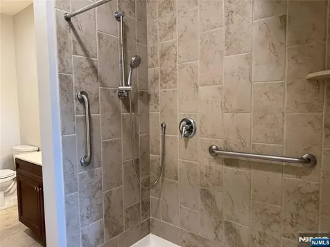 523 Bushes Lane Elmwood Park NJ 07407