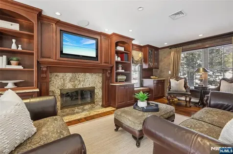 130 Tamboer Drive North Haledon NJ 07508