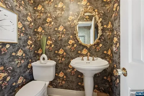 130 Tamboer Drive North Haledon NJ 07508