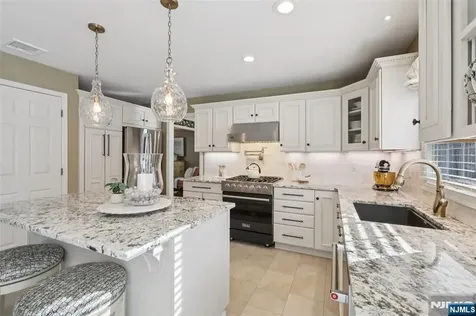 130 Tamboer Drive North Haledon NJ 07508