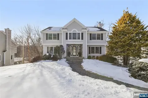 130 Tamboer Drive North Haledon NJ 07508