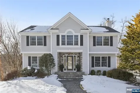 130 Tamboer Drive North Haledon NJ 07508