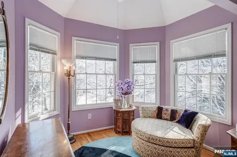 15 Paradise Place Roseland NJ 07068