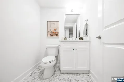 24 Gabriel Court Paramus NJ 07652