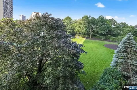 5 Horizon Fort Lee NJ 07024