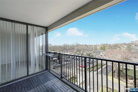5 Horizon Fort Lee NJ 07024