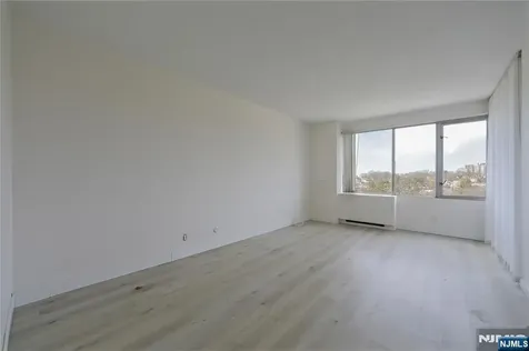 5 Horizon Fort Lee NJ 07024