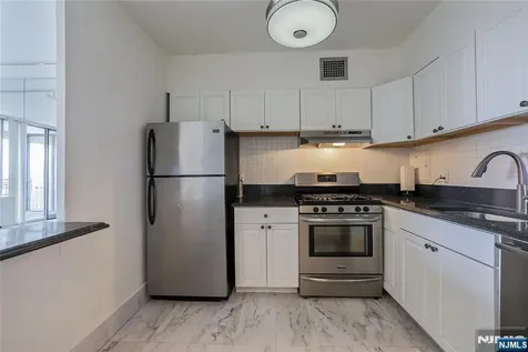 5 Horizon Fort Lee NJ 07024