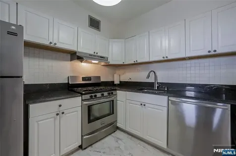 5 Horizon Fort Lee NJ 07024