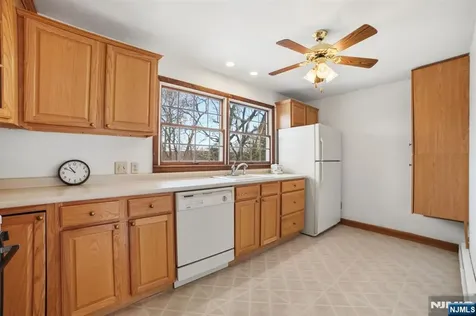 36 Page Drive Oakland NJ 07436