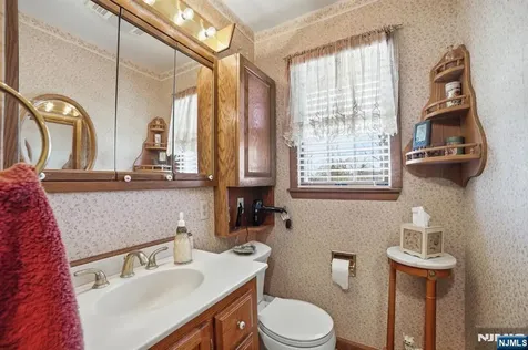 36 Page Drive Oakland NJ 07436