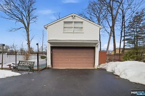 36 Page Drive Oakland NJ 07436