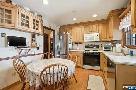 36 Page Drive Oakland NJ 07436