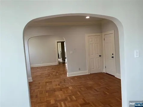 176 Weequahic Avenue Newark NJ 07112