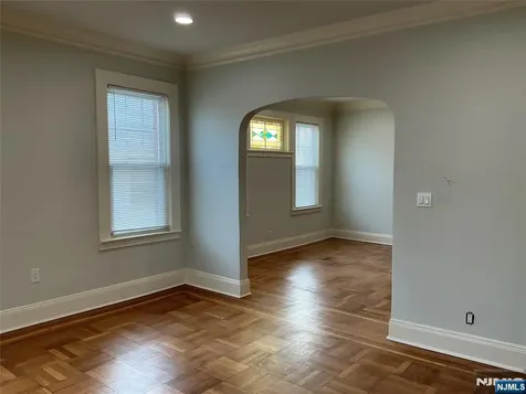 176 Weequahic Avenue Newark NJ 07112