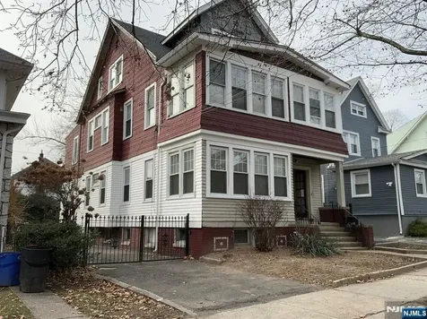 176 Weequahic Avenue Newark NJ 07112