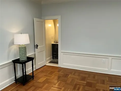 176 Weequahic Avenue Newark NJ 07112
