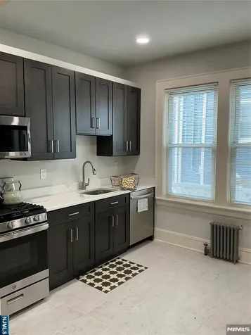 176 Weequahic Avenue Newark NJ 07112