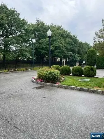 14 Marquis Court Edgewater NJ 07020