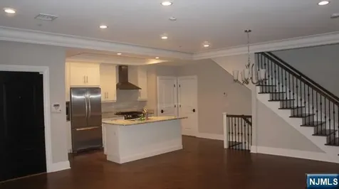 14 Marquis Court Edgewater NJ 07020