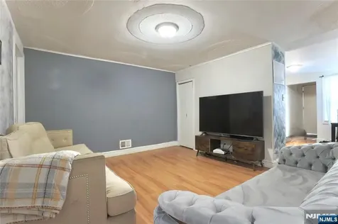 80 Cleremont Avenue Irvington NJ 07111