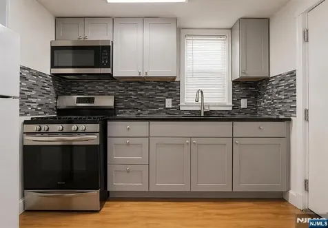 80 Cleremont Avenue Irvington NJ 07111