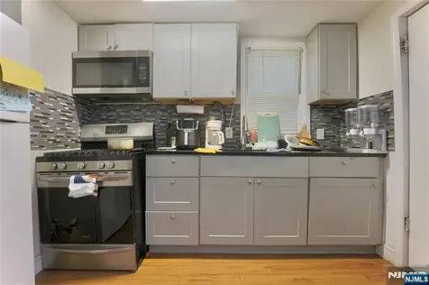 80 Cleremont Avenue Irvington NJ 07111