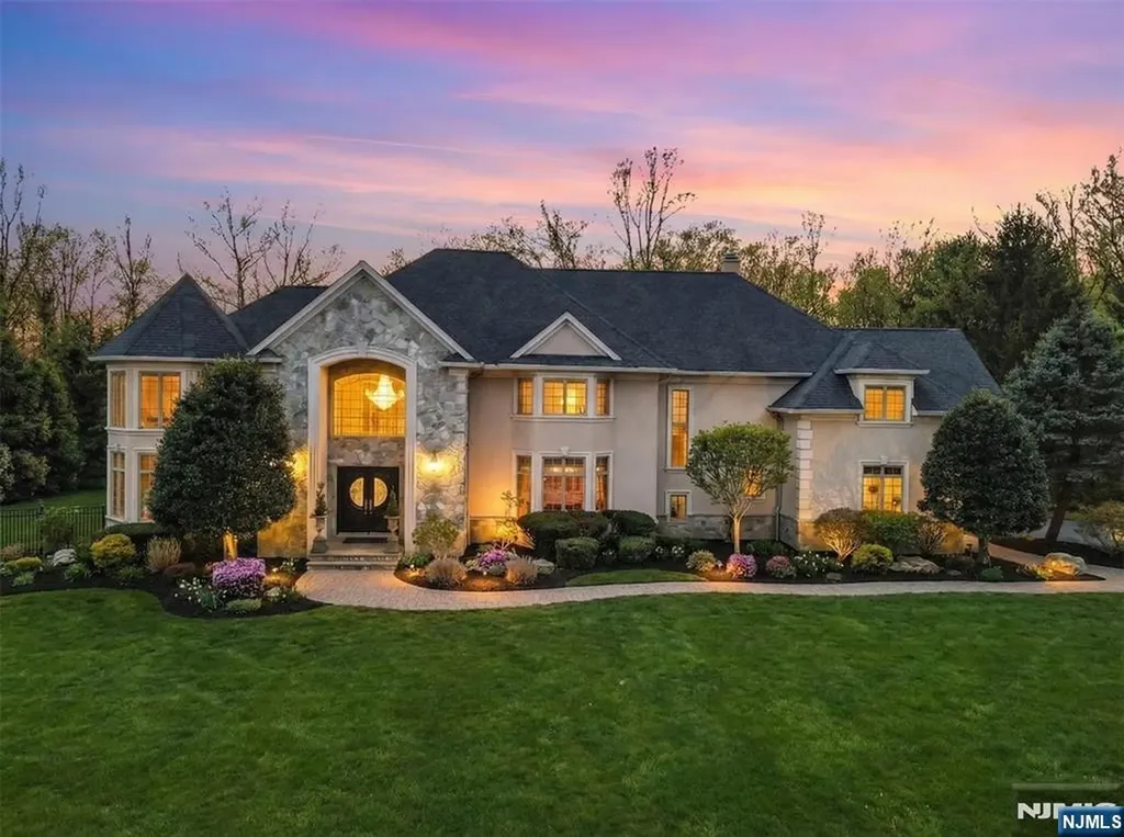2 Stewart Court Old Tappan NJ 07675