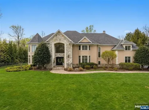 2 Stewart Court Old Tappan NJ 07675