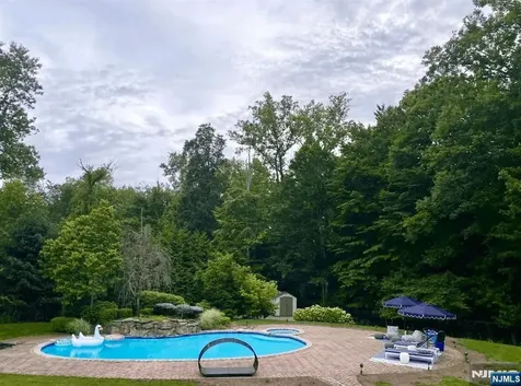 2 Stewart Court Old Tappan NJ 07675