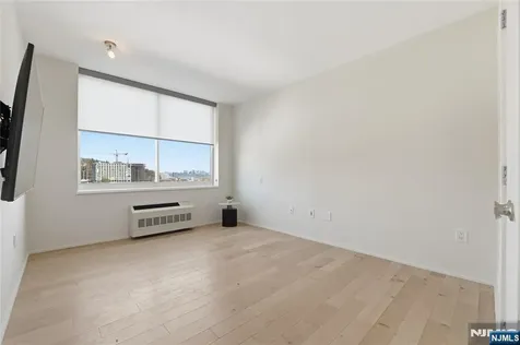 1008 Hudson Park Edgewater NJ 07020