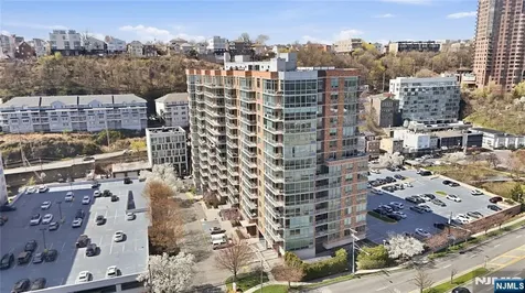 1008 Hudson Park Edgewater NJ 07020
