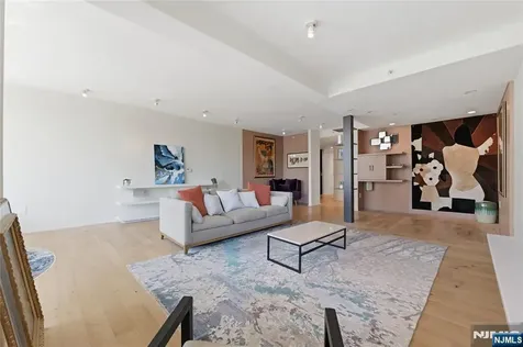 1008 Hudson Park Edgewater NJ 07020