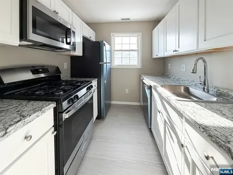 48-50 Holland Street Newark NJ 07103