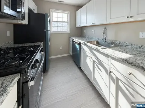 48-50 Holland Street Newark NJ 07103