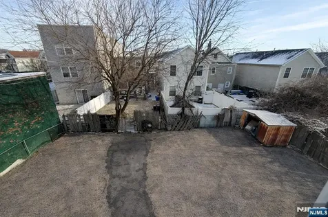 48-50 Holland Street Newark NJ 07103