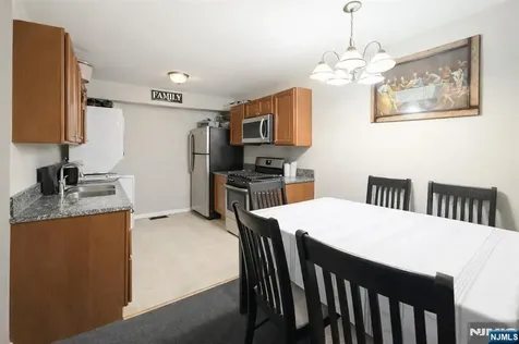 48-50 Holland Street Newark NJ 07103