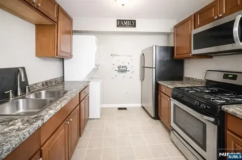 48-50 Holland Street Newark NJ 07103
