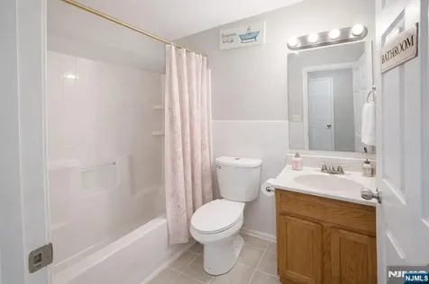 48-50 Holland Street Newark NJ 07103