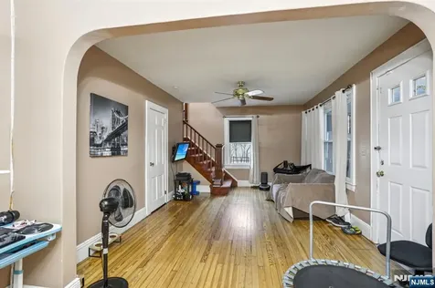 762 Lafayette Avenue Hawthorne NJ 07506