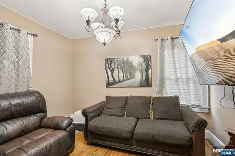 762 Lafayette Avenue Hawthorne NJ 07506